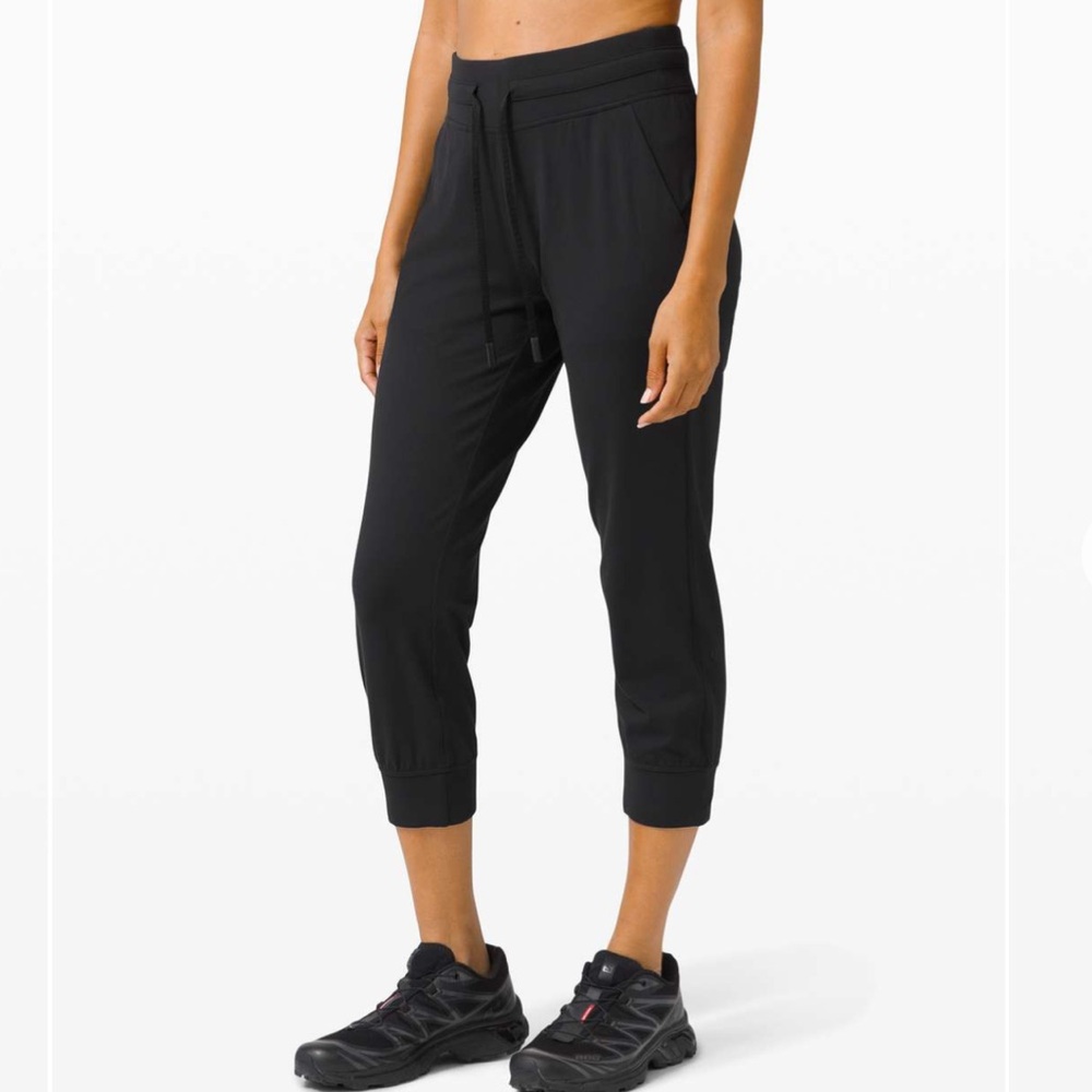 Lululemon Ready to Rulu Jogger Crop